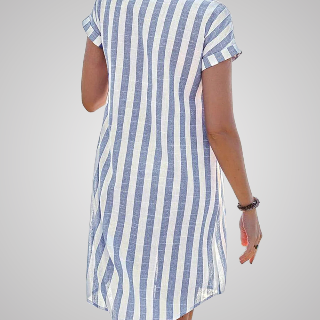 Coastal Breeze â BlĂ„stripet sommerkjole med knapper