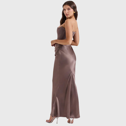 ASTRID | ELEGANT OFF-SHOULDER KORT KJOLE